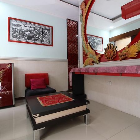 Reddoorz Plus Near Tugu Jogja 2 Джок'якарта Екстер'єр фото