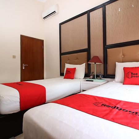 Reddoorz Plus Near Tugu Jogja 2 Джок'якарта Екстер'єр фото