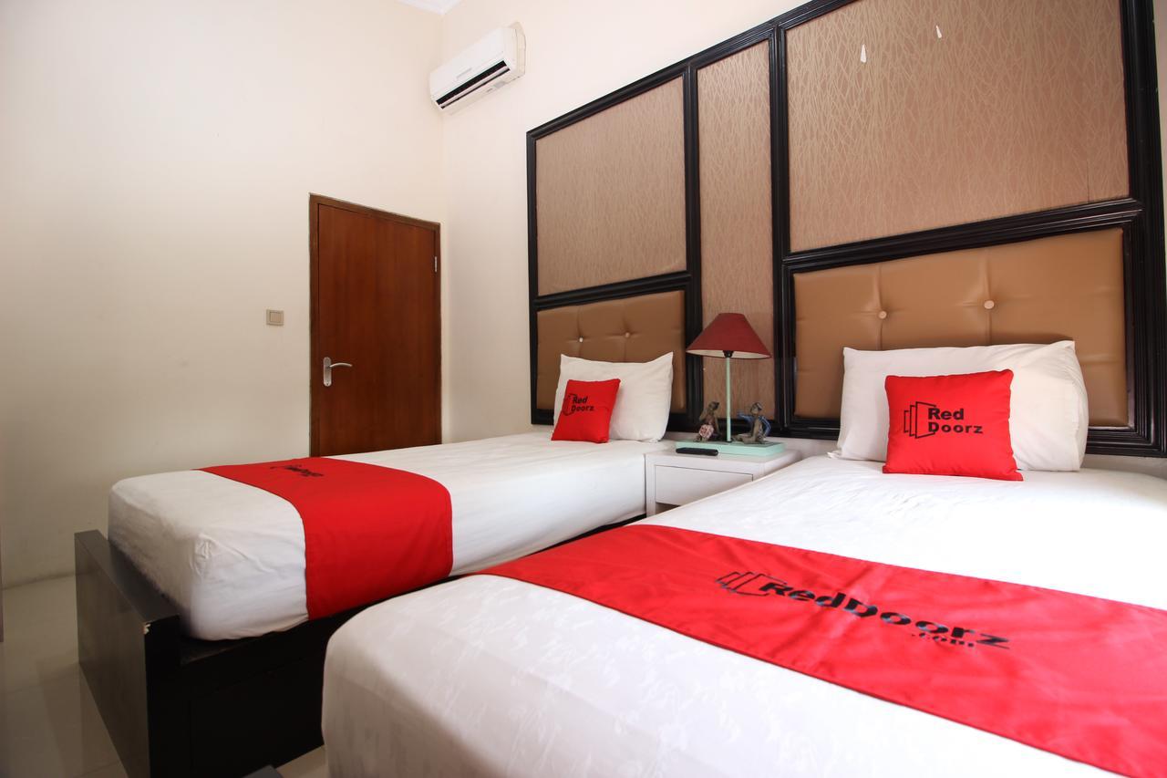 Reddoorz Plus Near Tugu Jogja 2 Джок'якарта Екстер'єр фото