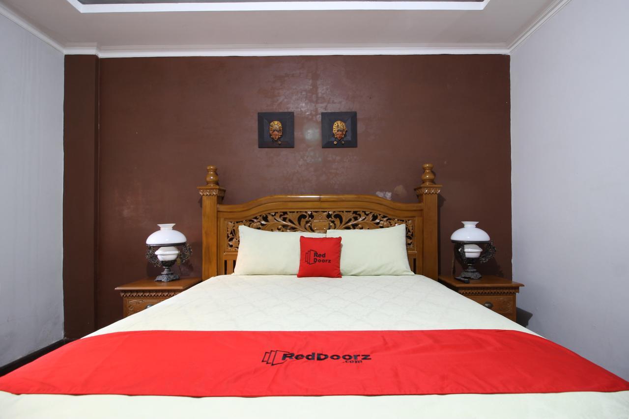 Reddoorz Plus Near Tugu Jogja 2 Джок'якарта Екстер'єр фото