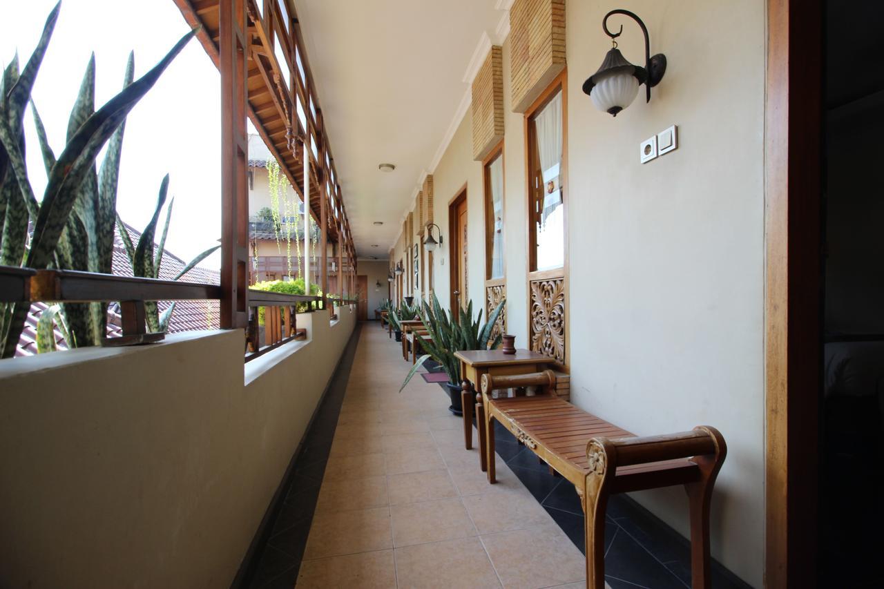 Reddoorz Plus Near Tugu Jogja 2 Джок'якарта Екстер'єр фото